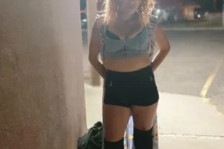 Adventurous playmate looking to connect in Hernandez! - Image 2