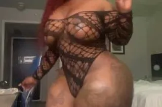 the sensual suductive Ms. Juicy Jade im every mans dream - Image 9