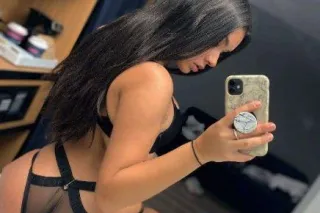 Wet & Ready Carribean Pussy Re... - Image 1