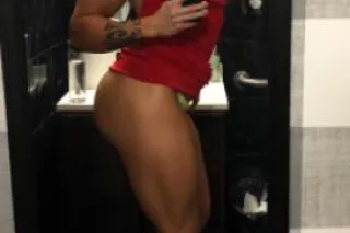 Muscle Mommy Jasmine - 42 - Image 1