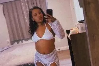 BACK IN TOWN 💦😻 COME PLAY IN T... - Image 3