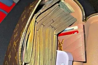 Blazing 🔥 Beauty🦋 (please read... - Image 1