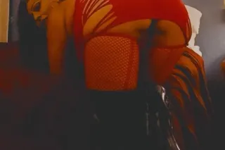 EVERYONE DESERVES MOUTH HUGS..... - Image 1