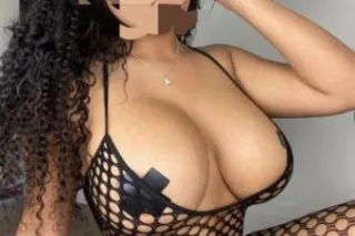 hello l,m verry hot latina new in the area - Image 2