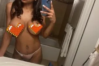 puerto rican hottie with a bod... - Image 3