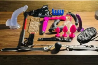 submissive and creamy very dis... - Image 4