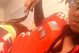 outcall blow job /full service call star AND 2girl specials - Image 9