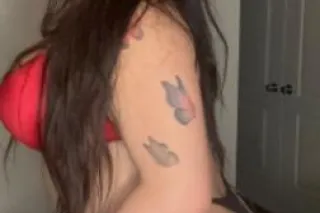 fun is just a call away baby💦 ... - Image 1