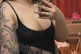 PLAY W MY PINK PUSSY OFFER OUT... - Image 1