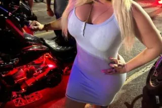 Sizzling Hot FT chats availabl... - Image 3