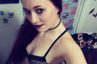 Irish Redhead Alyssa is ready for fun - Image 9