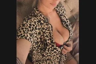 want to hang out - 36 - Image 2