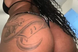 BACK IN TOWN. 🏆 Fat Ass, Small tits, wet pussy. the ultimate combo 💋 - Image 5