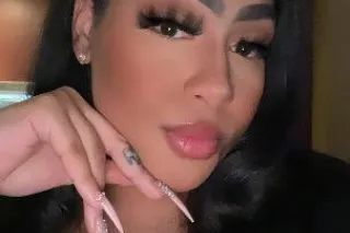 Exotic big booty party girl - Image 5