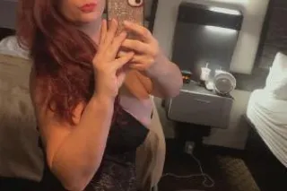 Thick Italian Baddie - Image 6