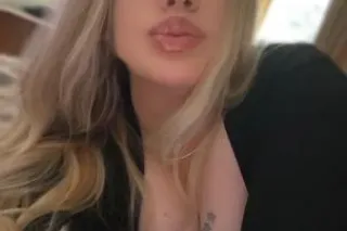 🏻 NEWEST ARRIVAL 🥰 BLONDE THIC... - Image 4