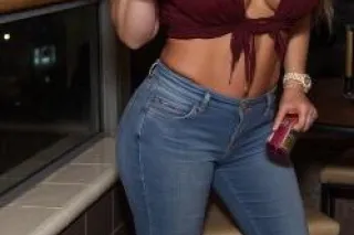 ❤BUSTY BURNETTE❤ - 32 - Image 2