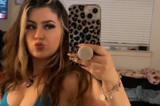 I'M A NEW GIRL IN THE AREA 😈 R... - Image 3