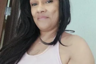 SEXY LATINA MILF IN YOUR AREA ... - Image 4