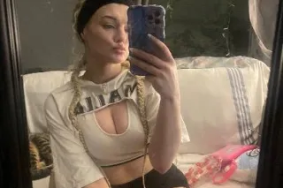 come hangout with me😜 - Image 10