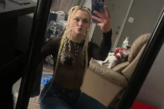 come hangout with me😜 - Image 11