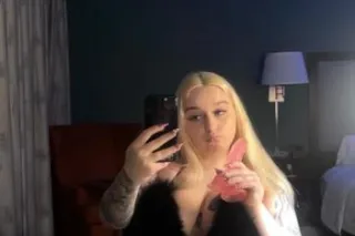 bad bitch🍑🤪🤤 cum fuck me like ... - Image 1