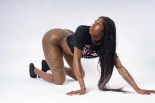 BIG GLO THE BEST IN TOWN - 25 - Image 2