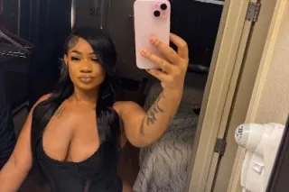 Sexy Milf ❤ Available for a limited time only 🎉🥳 😘 Outcall or Car Meets🚗 Let’s Play 🥳 SERIOUS inquiries only - Image 3