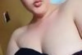 thick white women that will do... - Image 2