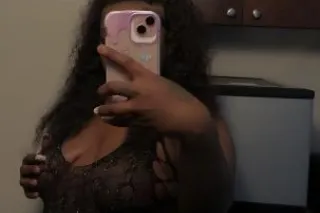 𝓣𝓱𝓮 𝓒𝓻𝓮𝓪𝓶𝔂 𝓟𝓾𝓼𝓼𝔂 𝓕𝓪𝓲𝓻𝔂🧚🏾𝐻𝒾𝑔𝒽𝓁𝓎 𝐹𝒶𝓋𝑜𝓇𝑒𝒹 🥂💓 - Image 5