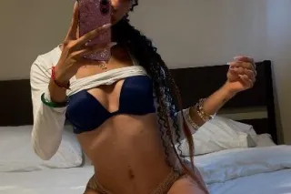 Fun🤏🏻Sized🏾🥰 BUBBLE BUTT🍑THROA... - Image 4