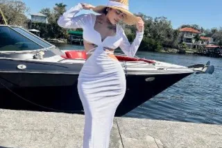 sexy Latina - 28 - Image 3