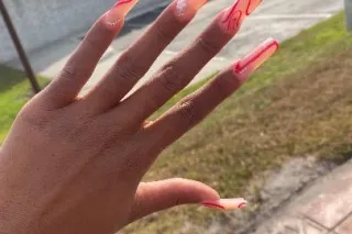 two female special ask for a p... - Image 3