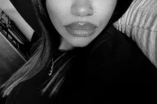 come see whats in the honeypot... - Image 4