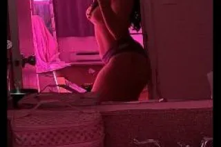 SEXY SOPHIA - 23 - Image 4