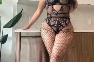 🎀 wet tight pussy .. TEMPE HHR... - Image 1