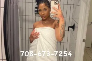 YOUR FAVORITE GIRL OF THE HOUR - Image 6