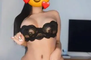 Latina available to enjoy and ... - Image 1