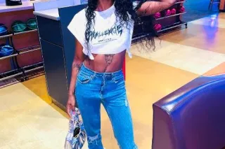 It's your favorite petite barb... - Image 4