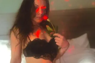 late night fun with a wet exot... - Image 3