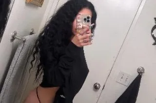 TIGHT & WETT 💦 SEXY LATINA 💋 A... - Image 4