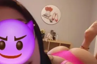 Hi my name es jezzy 25 year ol... - Image 1