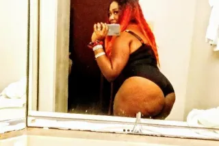 Top shelf liqour shots availab... - Image 1