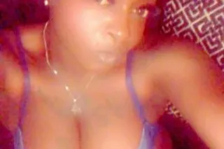 passing by 4"11 sexy Tiffany A... - Image 3