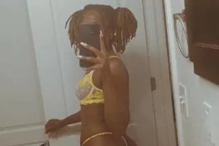 BARBIE DOLL - 28 - Image 2