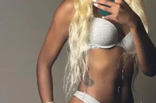 upscale ! PRETTY ❤🫦 WORTH EVER... - Image 1