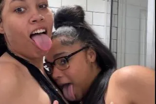 200qv 2 girl special tonight o... - Image 4