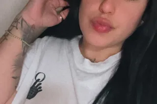 Latina - 22 - Image 1