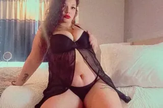 Ass phat🍑, Lips phat💋, & the Kittykat 😼 - Image 5