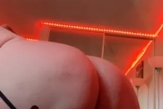 Sexy, Discrete and Ready 😘💧👅 -... - Image 2